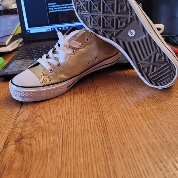 Ladies Sneakers - Picture 6 of 8